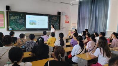 汉川市仙女山三小召开一年级新生家长会