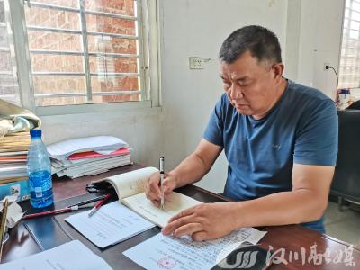 党建引领聚合力 村企浇开幸福花