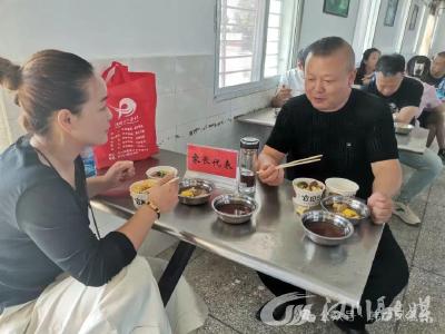 不负“食”光 韩集中学举办“食堂开放日”活动