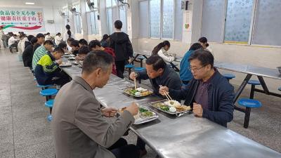 汉川市教育局开展“教学视导，护校安园”行动