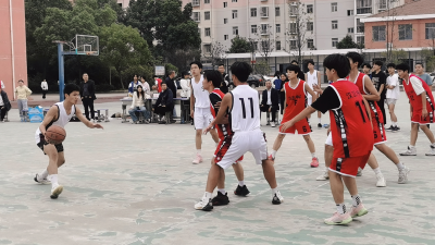 青春“篮”不住 拼搏“球”奋进