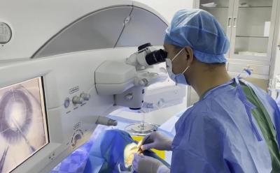 高度近视怎么办？手术可以帮助你！