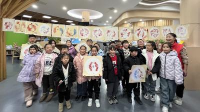 版画“印”出新年味——这间书屋里的元旦奇遇