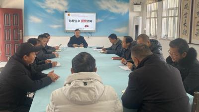 垌塚镇中心初中召开严禁酒驾醉驾警示教育会