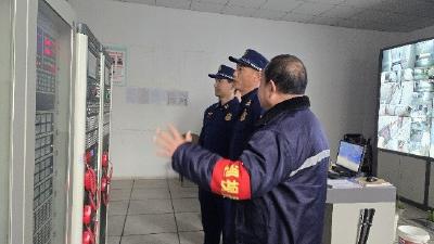 西湖大道消防救援站深入居民住宅小区开展防消联勤工作
