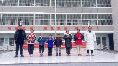 脉旺镇北街小学开展阅读考级颁奖活动