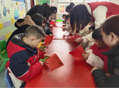 亲子互动 剪纸迎腊八