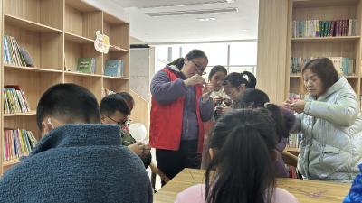 “巧手慧心，情暖三八” 亲子活动，传递爱与感恩