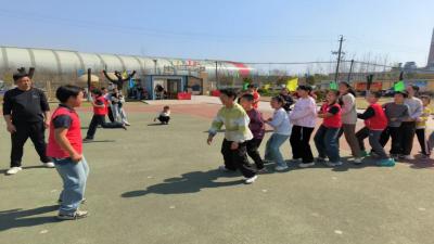 东方红小学举行春季趣味运动会
