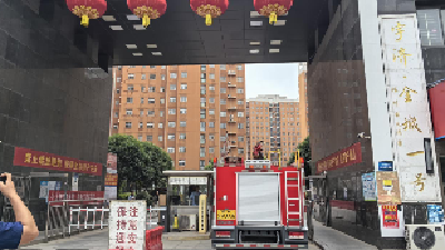 新增数百个停车位 助力打通消防“生命通道”