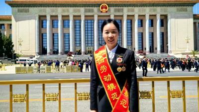 匠心与党心同频 每一根纱线都能织就时代经纬记全国劳动模范、际华三五零九纺织有限公司布机车间张琴