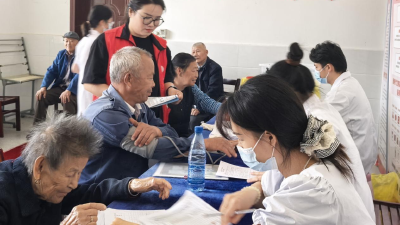 分水镇：医疗下乡 守护老年人健康