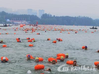 汉川泳友应邀圆满参加2025中国•三门峡横渡黄河活动