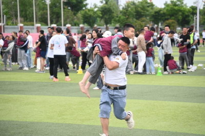 汉川外国语学校小学部2025年亲子运动会温情启幕