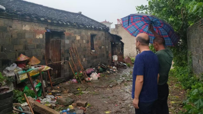 顶风冒雨巡查危房 全力守护群众生命财产安全
