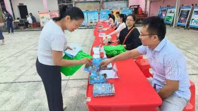 汉川：气象防灾减灾宣传进企业