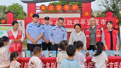南河乡平安夜市开展禁毒宣传