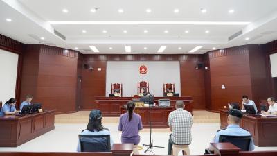 走进法庭，上禁毒“法治课”