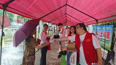 护航中考 西湖路社区打造“暖心服务站”
