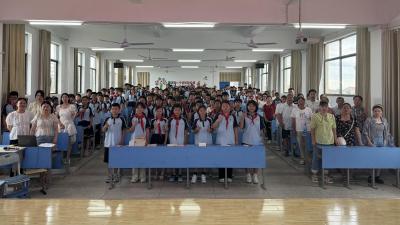 西江小学举行2025届毕业典礼