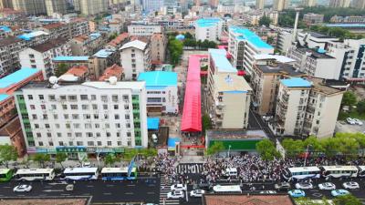 精准气象预报助力 风雨连廊护航高考