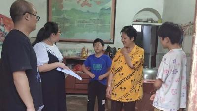 汉川市回龙镇王垸小学开展暑期安全家访活动