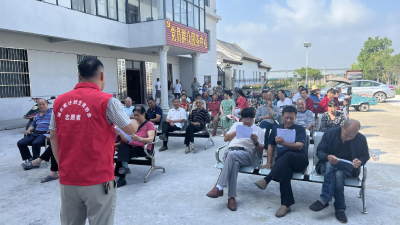 镜头定格幸福瞬间——沉湖镇开展老年人免费拍照活动