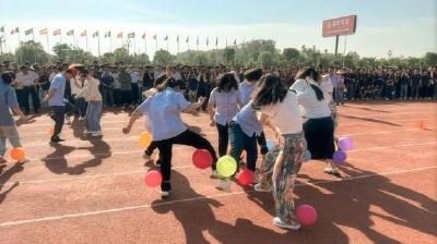 汉川外国语学校初中部首届心理游园会：2000名师生在趣味闯关里“解压润心”