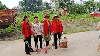 干群齐心 共绘乡村美丽画卷