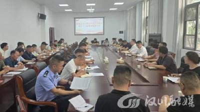 里潭乡深入学习中央八项规定，全面部署作风建设工作