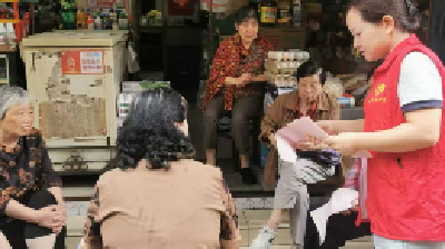 面对面宣传+河堤巡逻  官备塘社区牢筑防溺水安全网