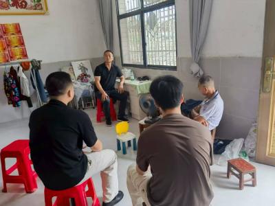 “三个户户”暖民心，平安服务“零距离”  