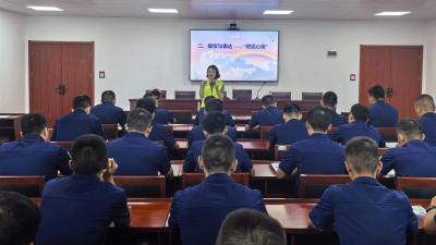 汉川工会走进消防 为“火焰蓝”注入“心”能量