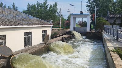 新堰镇：调水抗旱保秋收