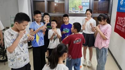 童趣与科学共舞 祥和花园社区开展“夏日泡泡派对”