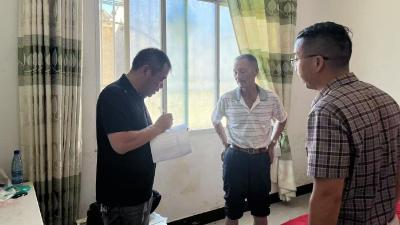 新堰镇：高温走访不停步，“三个户户”暖民心