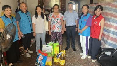 麻河镇开展“暖心行动”为困难群众送温暖