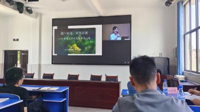 暑期集训分会场里的 “精神洗礼与能力充电”
