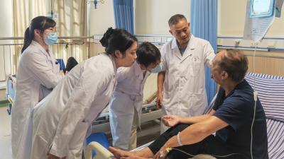 市第二人民医院携手湖北中医药大学 开启中西医融合诊疗新模式