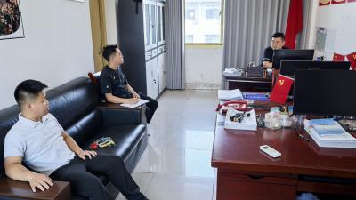 系好“廉洁扣”：新堰镇纪委开展新入职公务员廉政谈话