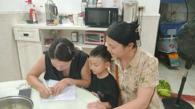 马口镇中心幼儿园开展防溺水家访活动，为幼儿安全“加码”