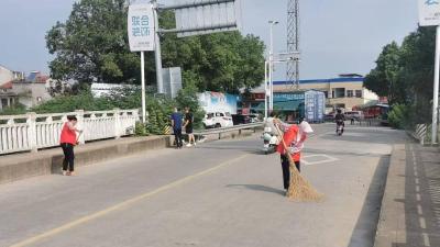 党群携手整治 共建宜居家园