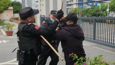 仙女山二小开展反恐防暴演练 筑牢校园安全墙
