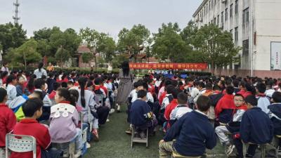西江小学：听法治之声，筑安全防线，育守法少年