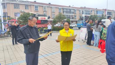 南河乡开展健康义诊 贴心服务暖民心