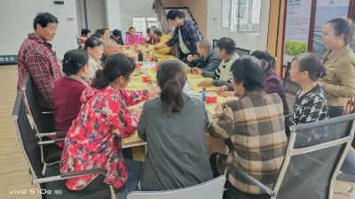 墨香迎国庆 笔韵贺中秋