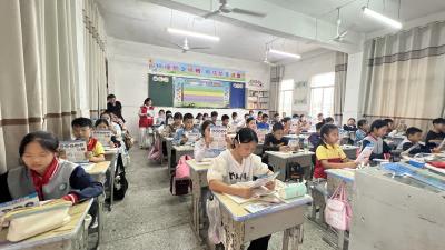 杨林沟镇:多部门联合开展禁毒宣传教育活动