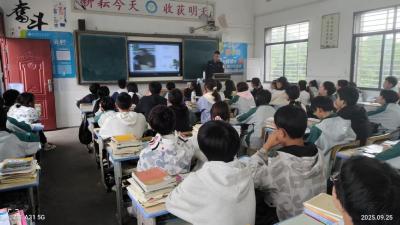 湾潭乡：禁毒教育进校园 护航青春不“毒”行