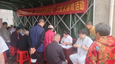 专家下沉  群众“近”享优质医疗服务