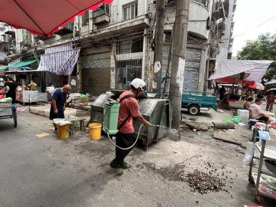 欢乐街社区：消杀宣传双发力，筑牢公共健康防线